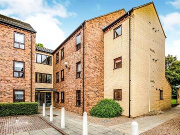 2 bedroom flat for sale
