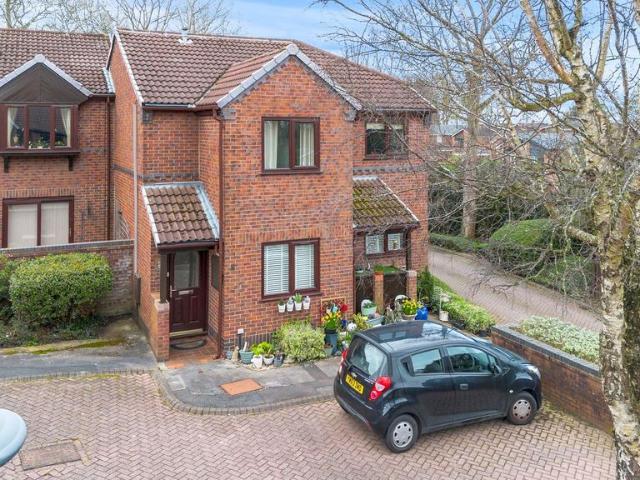 2 bedroom flat for sale