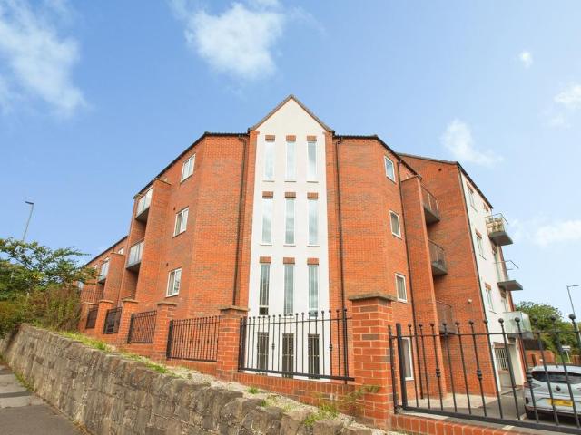 2 bedroom flat for sale