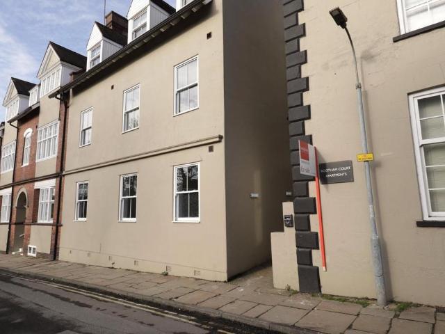 2 bedroom flat for sale