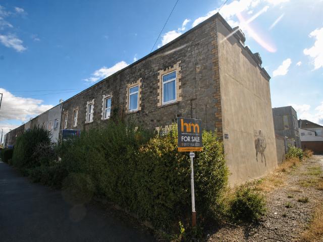 2 bedroom flat for sale