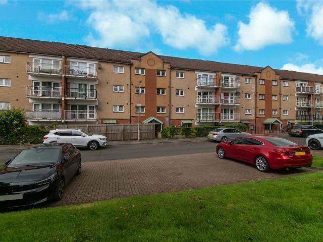 2 bedroom flat for sale