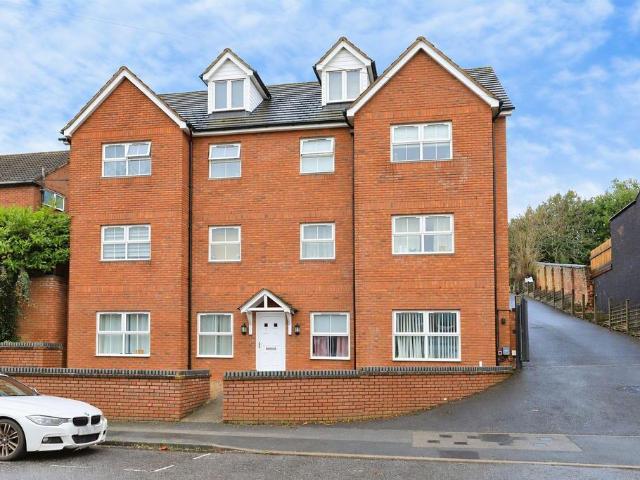 2 bedroom flat for sale