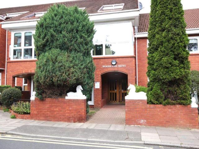 2 bedroom flat for sale