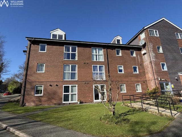 2 bedroom flat for sale