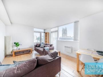 2 bedroom flat for sale