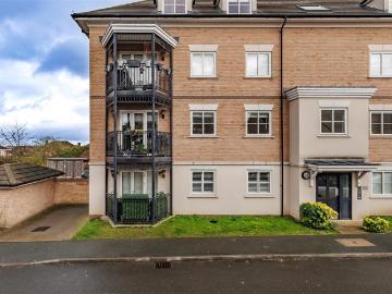 2 bedroom flat for sale