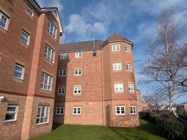 2 bedroom flat for sale