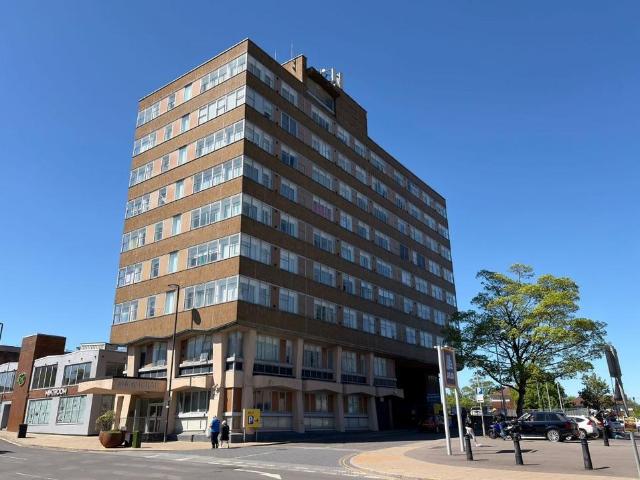 2 bedroom flat for sale