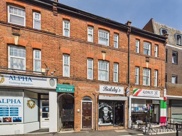 2 bedroom flat for sale