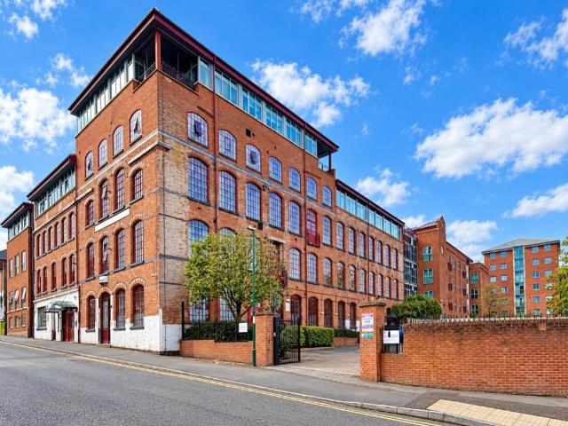 2 bedroom flat for sale