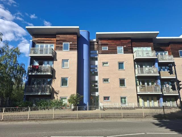 2 bedroom flat for sale