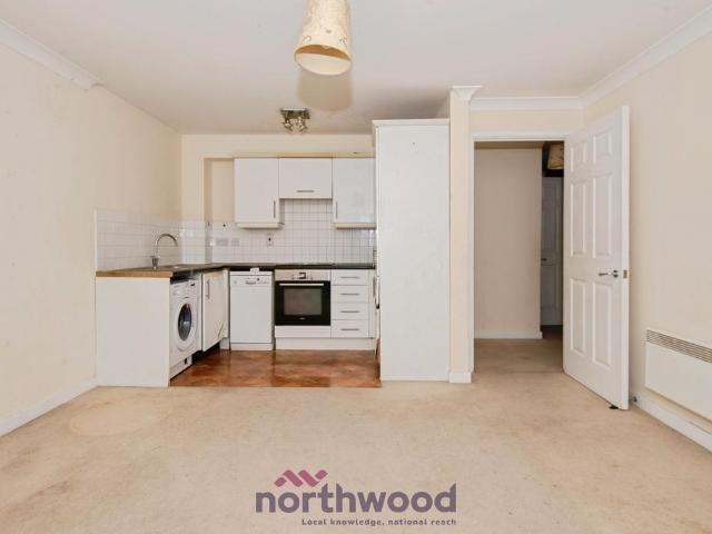 2 bedroom flat for sale