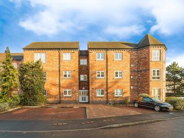 2 bedroom flat for sale