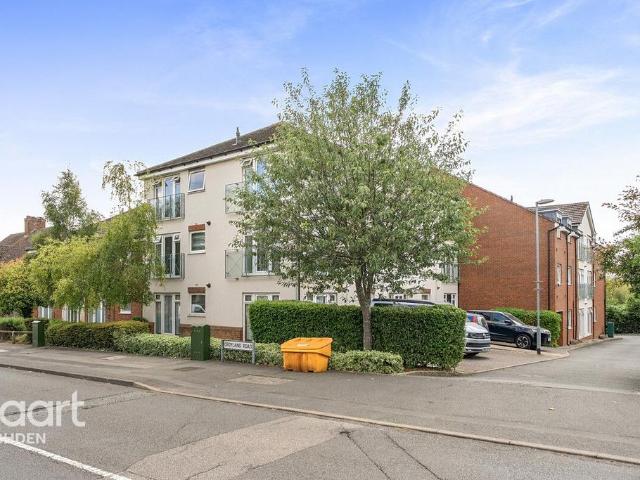 2 bedroom flat for sale
