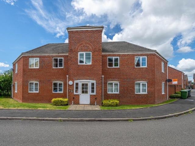 2 bedroom flat for sale