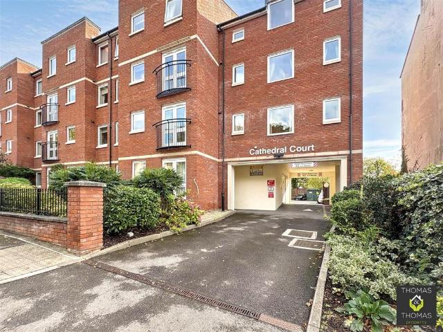 2 bedroom flat for sale