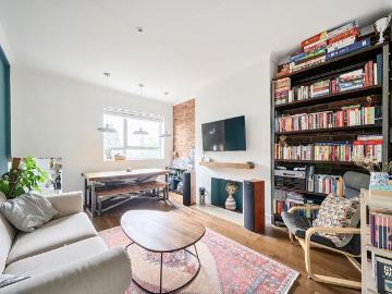2 bedroom flat for sale