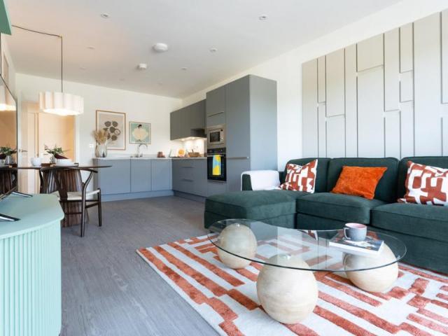 2 bedroom flat for sale