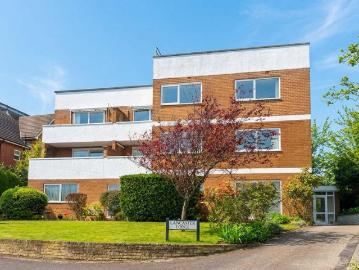 2 bedroom flat for sale