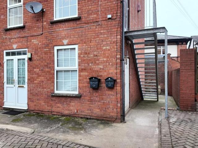 2 bedroom flat for sale