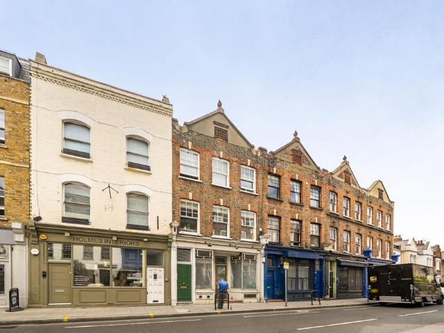 2 bedroom flat for sale