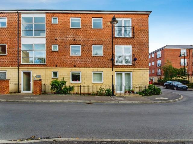 2 bedroom flat for sale
