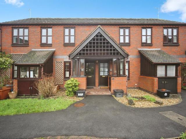 2 bedroom flat for sale