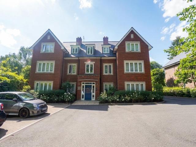2 bedroom flat for sale