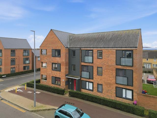 2 bedroom flat for sale