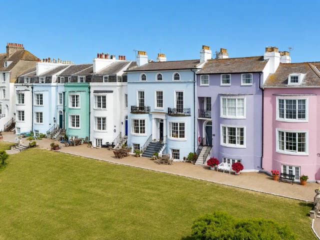 2 bedroom flat for sale