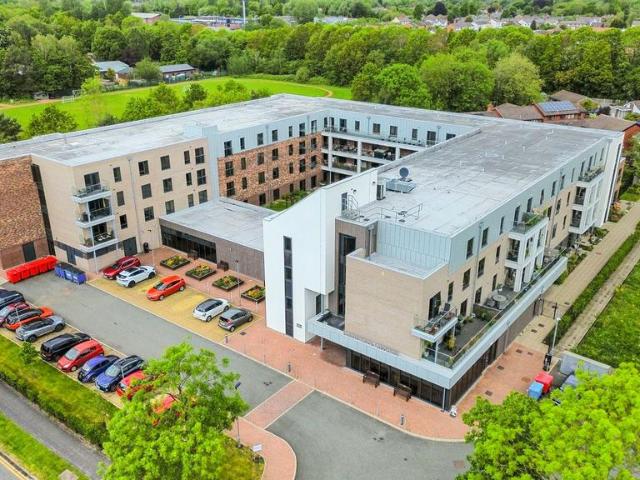 2 bedroom flat for sale