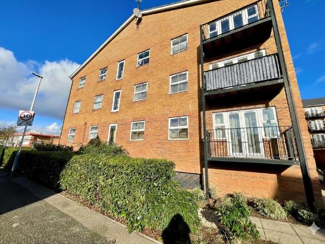 2 bedroom flat for sale
