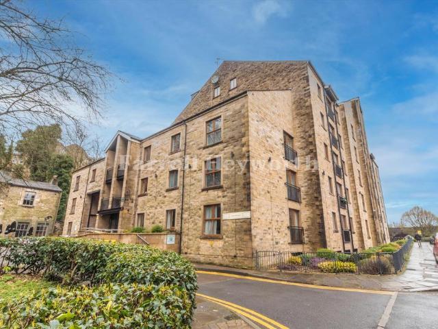 2 bedroom flat for sale