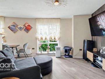 2 bedroom flat for sale