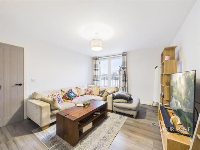2 bedroom flat for sale