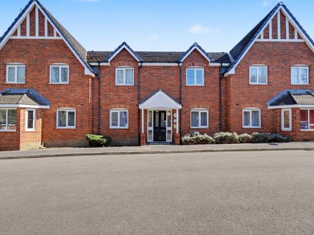 2 bedroom flat for sale