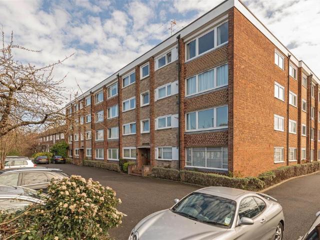 2 bedroom flat for sale