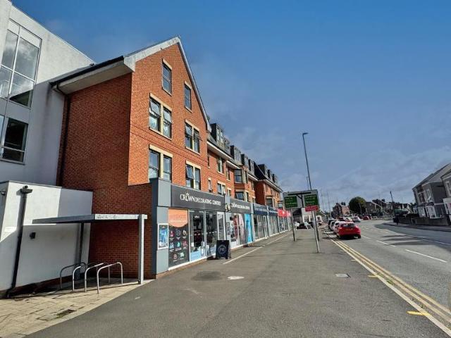 2 bedroom flat for sale