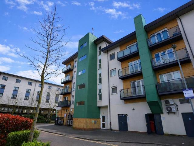 2 bedroom flat for sale