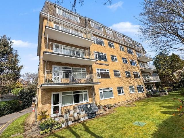 2 bedroom flat for sale