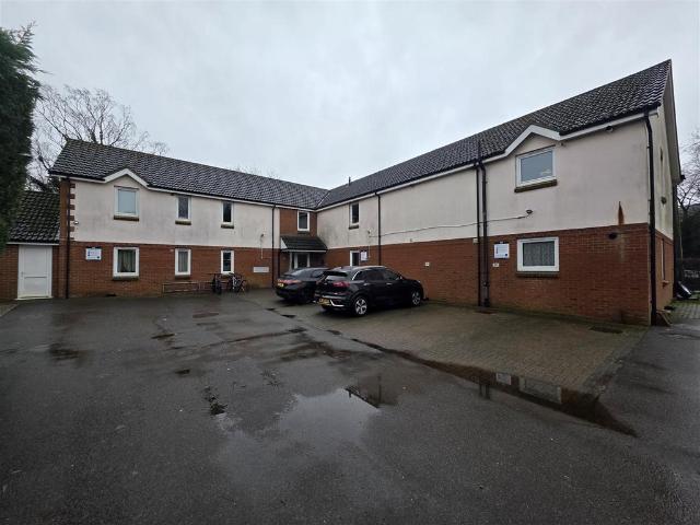 2 bedroom flat for sale