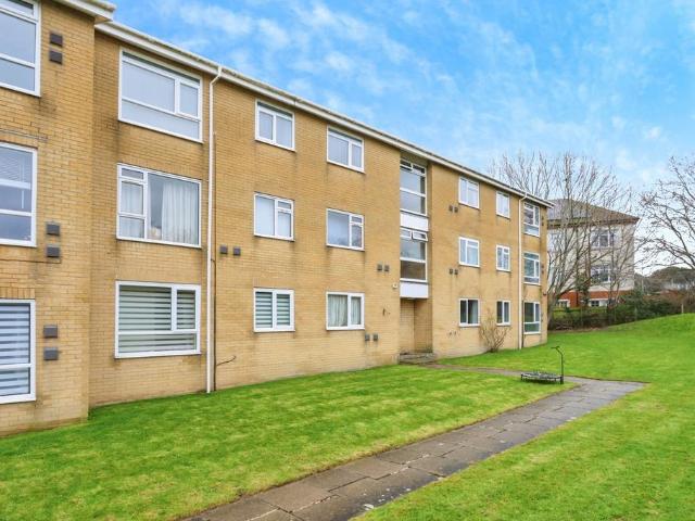2 bedroom flat for sale