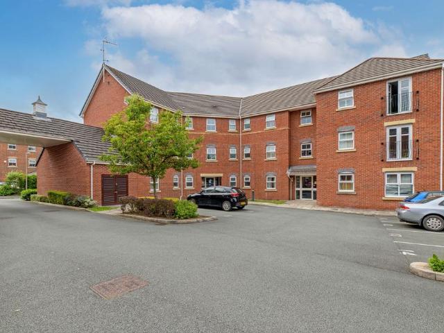 2 bedroom flat for sale