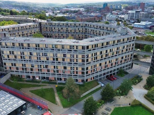 2 bedroom flat for sale