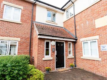 2 bedroom flat for sale