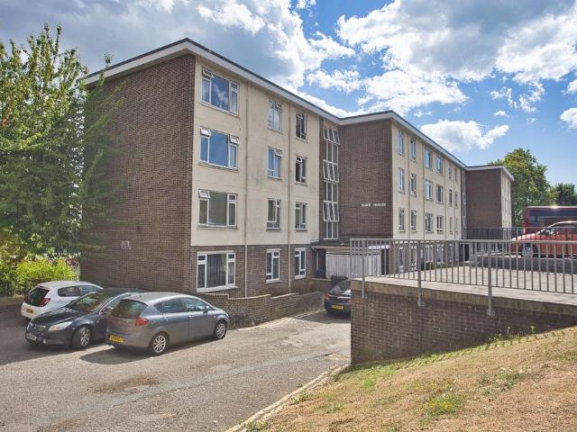 2 bedroom flat for sale