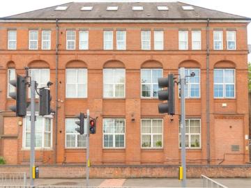 2 bedroom flat for sale
