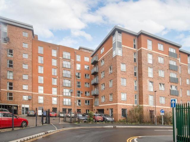 2 bedroom flat for sale