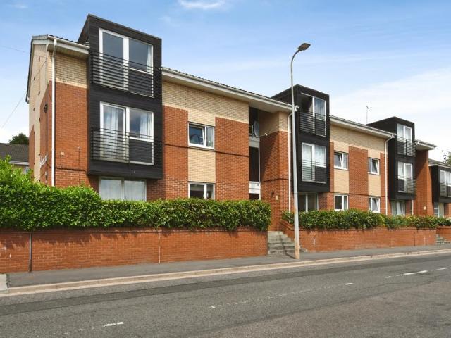 2 bedroom flat for sale